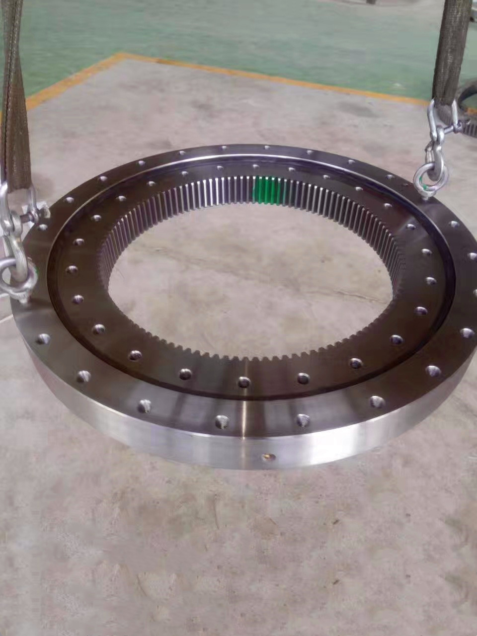 Personnaliser les pièces de construction non standard bague d'entraînement à rouleaux croisés roulements de pivotement